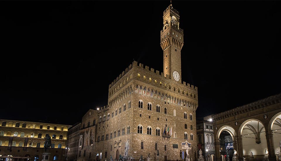 piazza della signoria firenze di notte